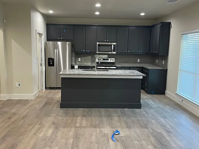 406 Alvarado St — Photo 3