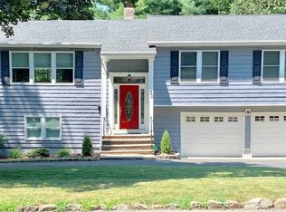 52 Wootton Rd, Essex Fells, NJ 07021