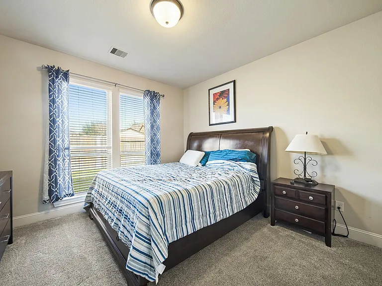 2523 Crossvine Dr — Photo 24