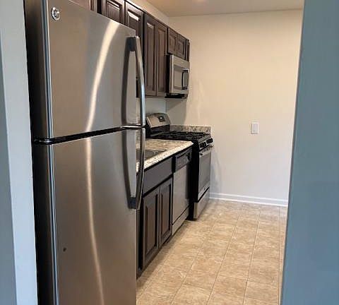 4th image of 604 Oakland Hills Dr APT 401