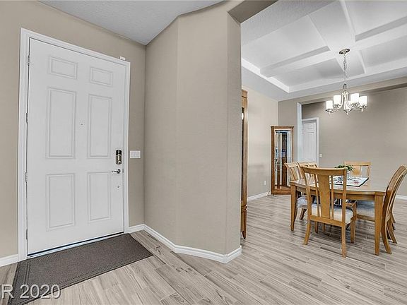 3rd image of 10093 Cambridge Brook Ave