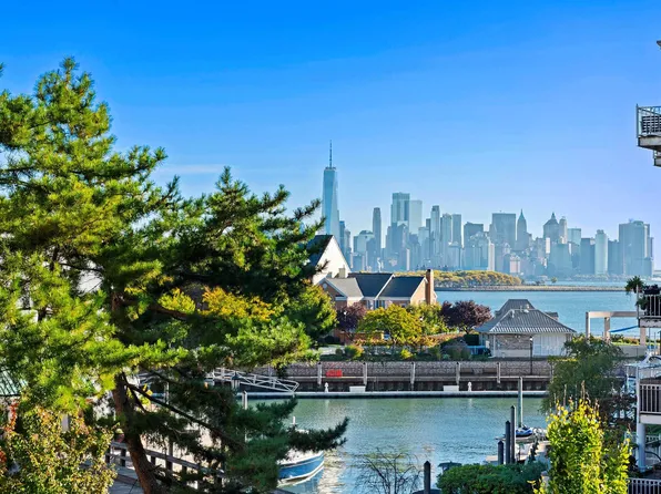 208 Shearwater Ct West image 1 of 34