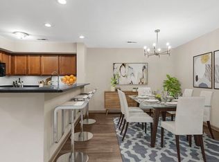 1040 University Dr APT 12, Edwardsville, IL 62025