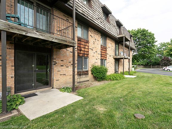 3rd image of 11 Oak Creek Dr APT 1120