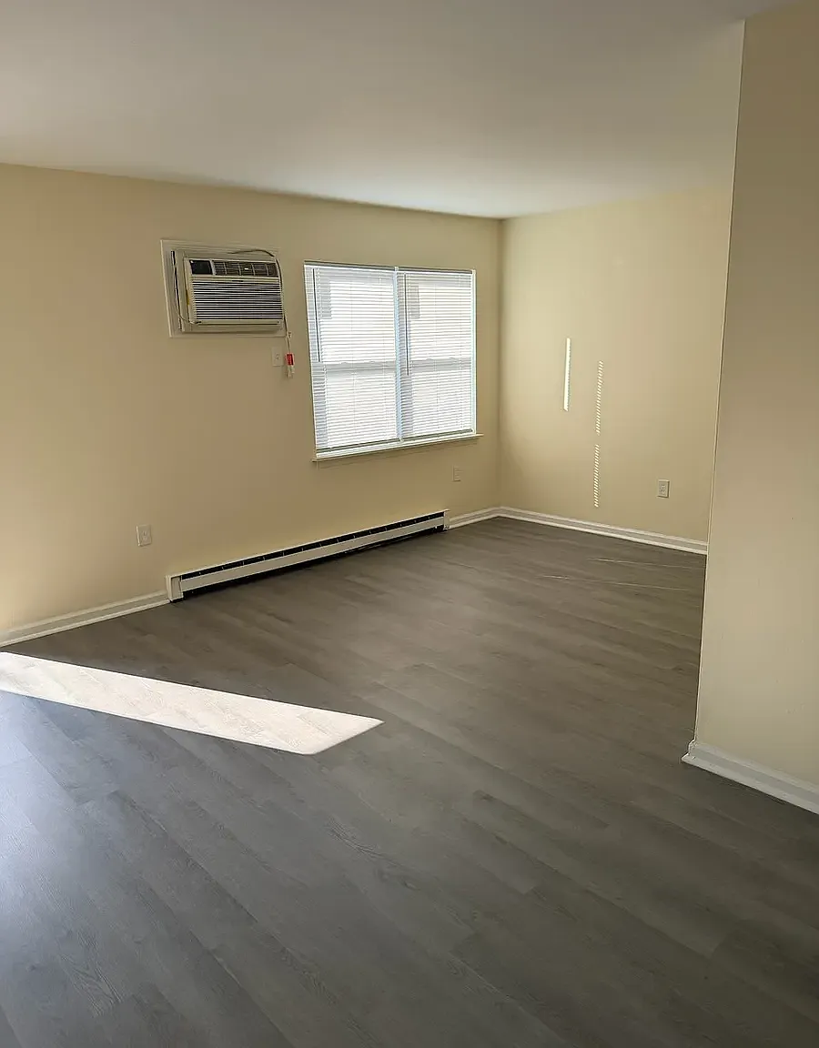 2 bed, $1,375 — Photo 2