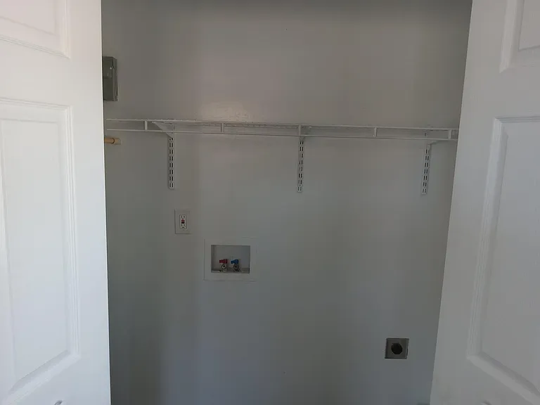 1000 Wehring Ln — Photo 16