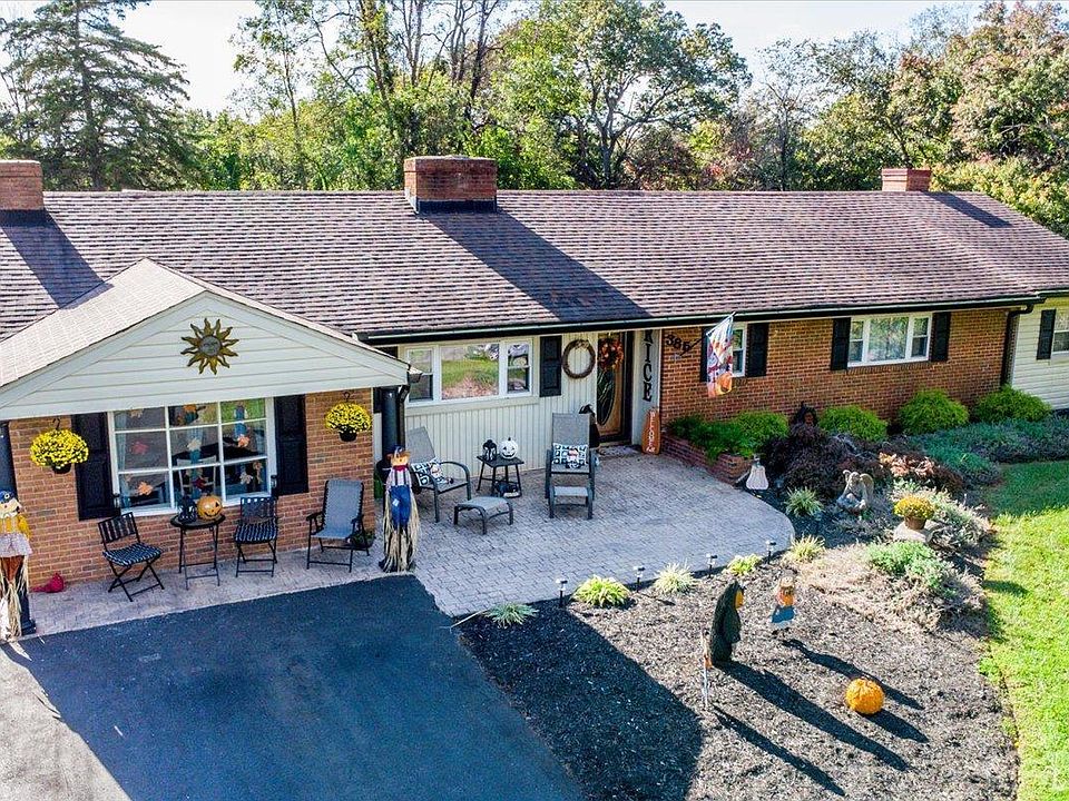 1st image of 385 Greenwell Ct