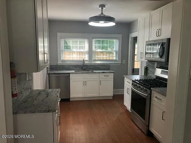 2 bed, 1082 sqft, $4,000 — Photo 4