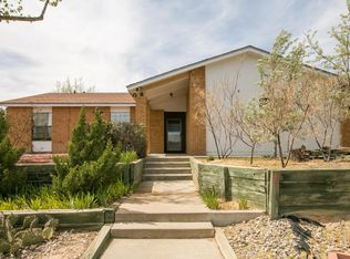 881 Nicklaus Dr SE, Rio Rancho, NM 87124