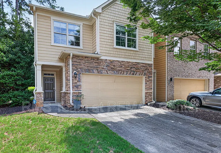 1572 Lenox Overlook Rd — Photo 3