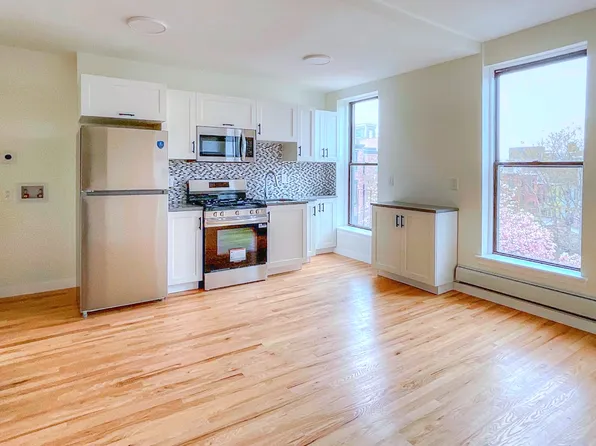 300 7th Avenue image 1 of 8