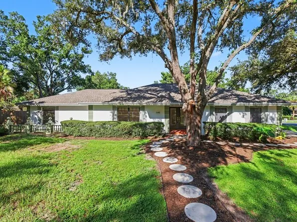 648 Bua Dr, Temple Terrace, FL 33617
