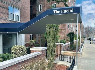 72-10 112th St APT 3A, Forest Hills, NY 11375