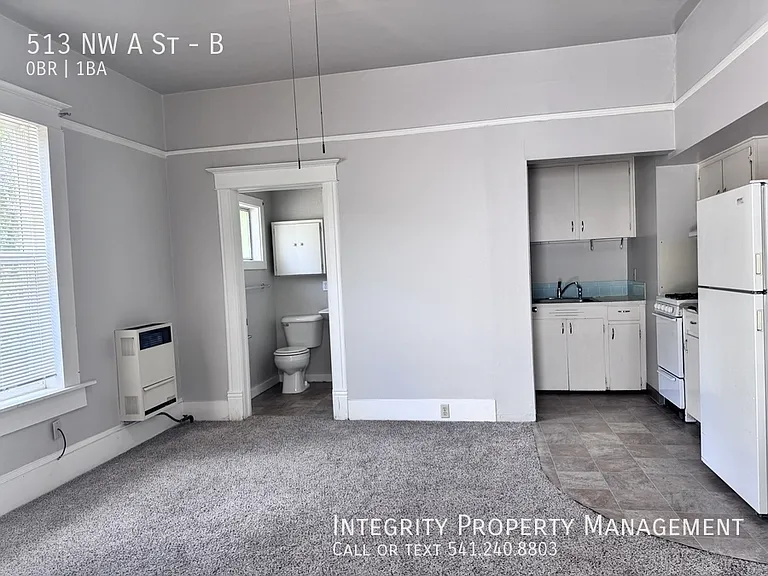 513 NW A St #B — Photo 3