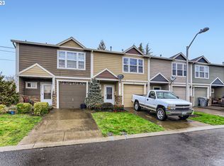 884 NW 3rd Ave, Canby, OR 97013