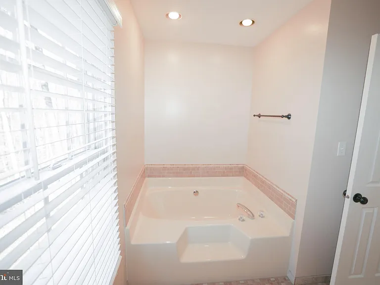 23891 Deep Hollow Ln — Photo 25