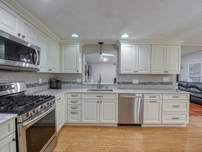 5 Chase Dr, Sharon, MA, 02067