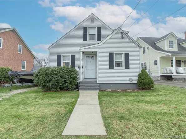 15 Aceto Street, Branford, CT 06405