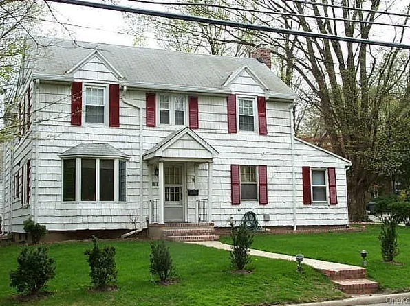 120 Hicks Lane, Great Neck, NY 11024