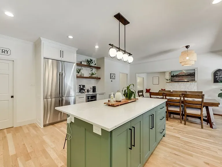 2216 Ridgecrest Trl — Photo 24