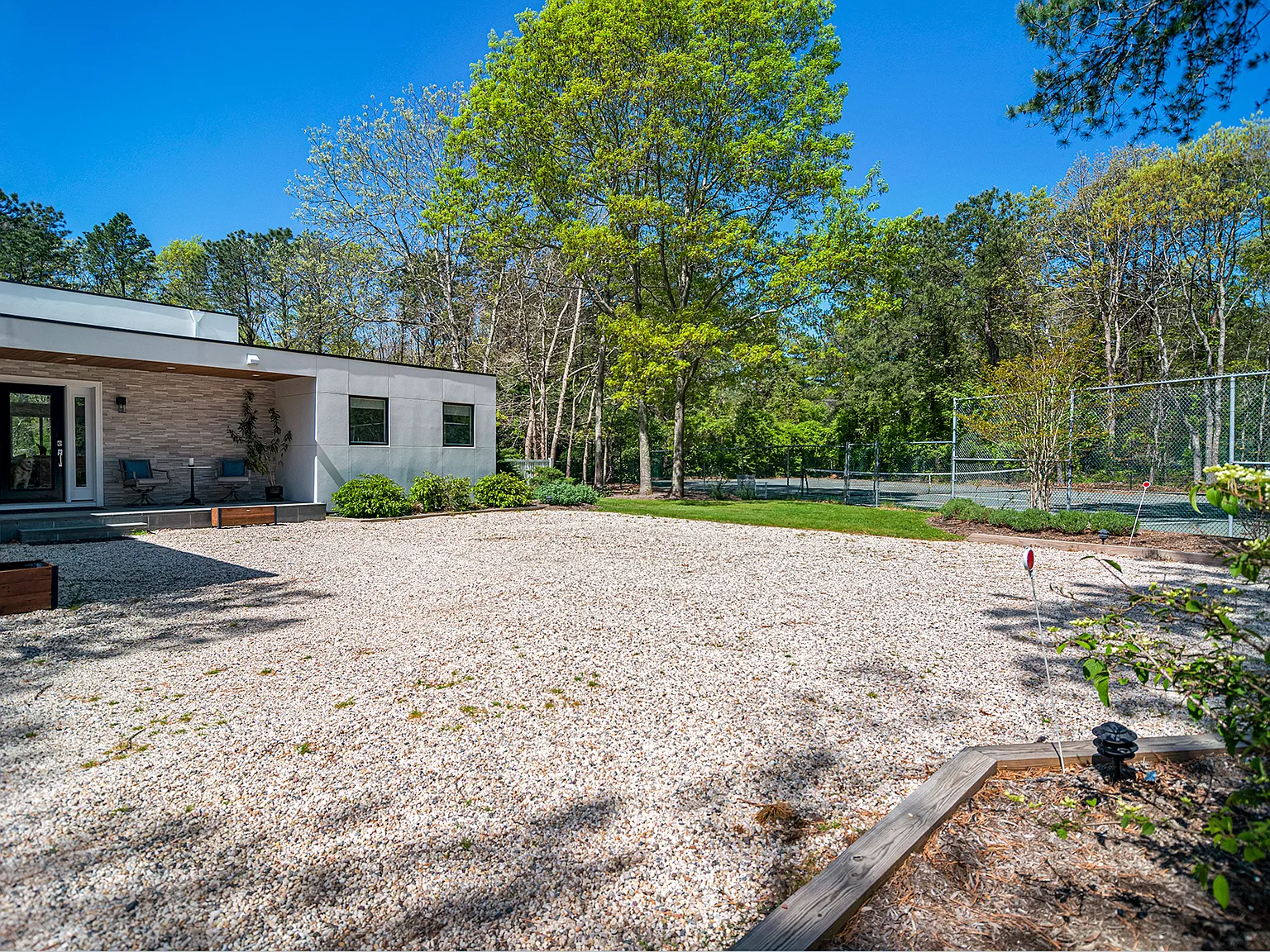 Quogue Village with Pool and Tennis — Photo 2