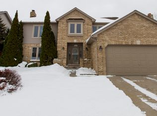 48392 Presidential Dr, Macomb, MI 48044