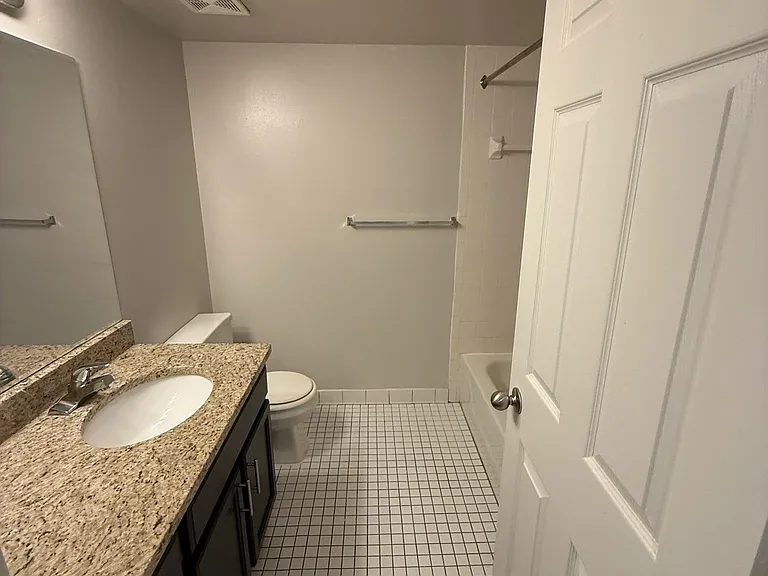 Dover Hills Apartments — Photo 43