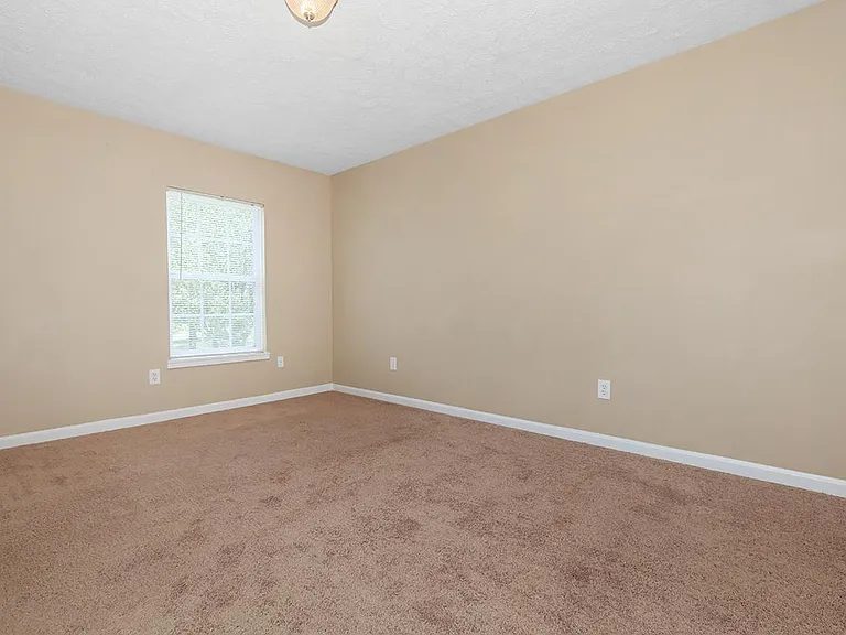 Green Meadow Apartments — Photo 19