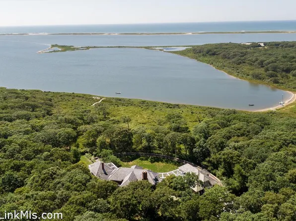 32 Boldwater Rd, Edgartown, MA 02539