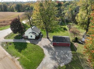 5551 N Burkhart Rd, Howell, MI 48855