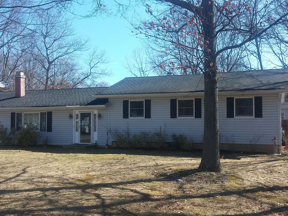 1st image of 21 Groton Dr