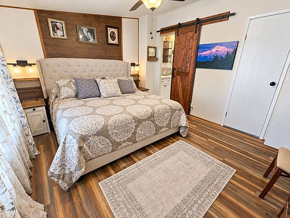 4th image of 615 Sunset Cir
