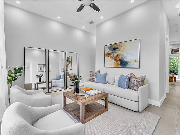 5th image of 3002 Coconut Grove Dr