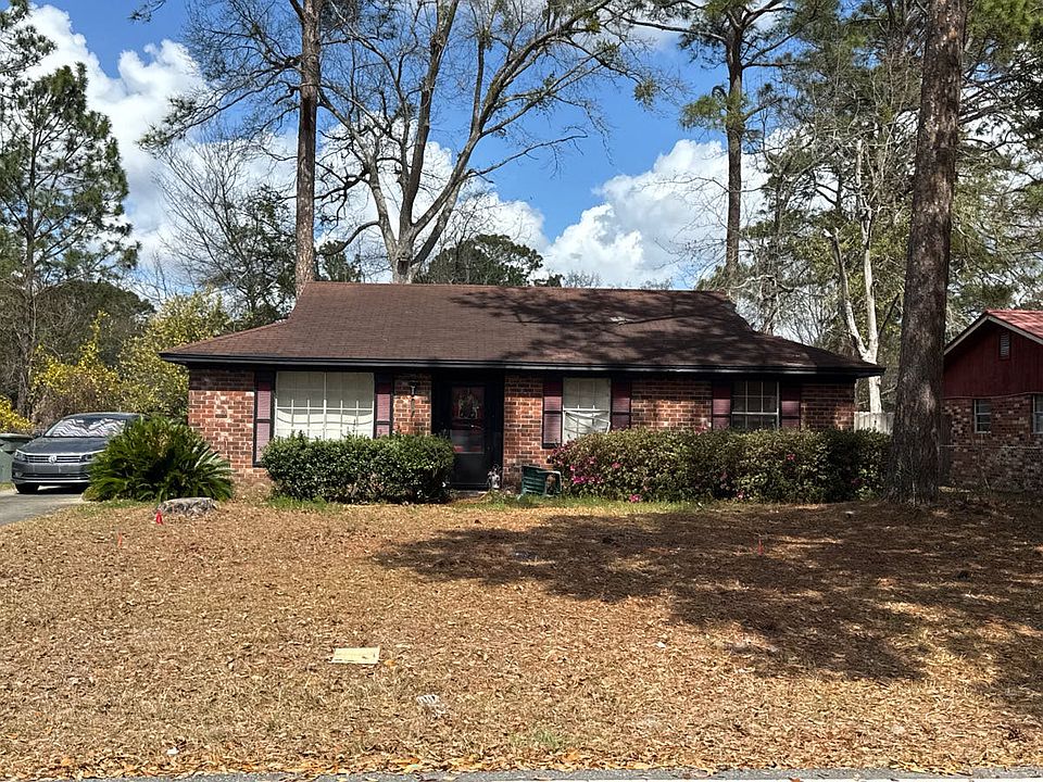 1st image of 930 Greenbriar Trl