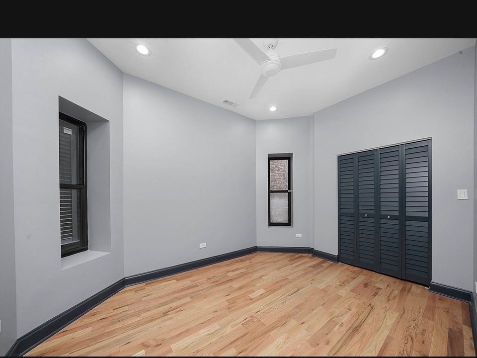 Building Photo 3