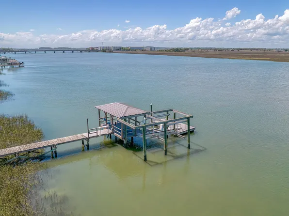 402 E Indian Ave, Folly Beach, SC 29439