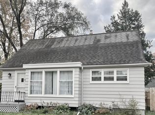 255 Adams Ct, Ferndale, MI