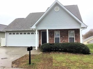 185 Cameron Way Cir, Winston Salem, NC 27103