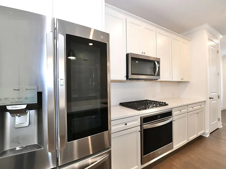 6574 Beacon Dr — Photo 12