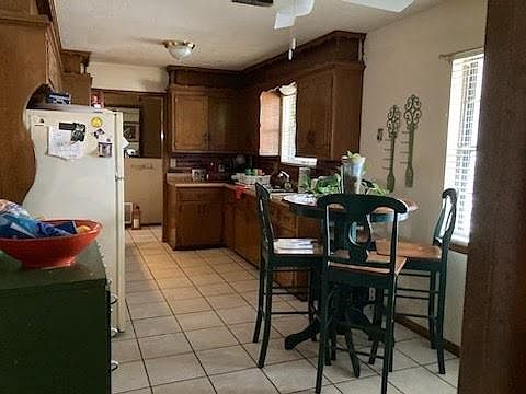 2nd image of 8621 NE 33rd St