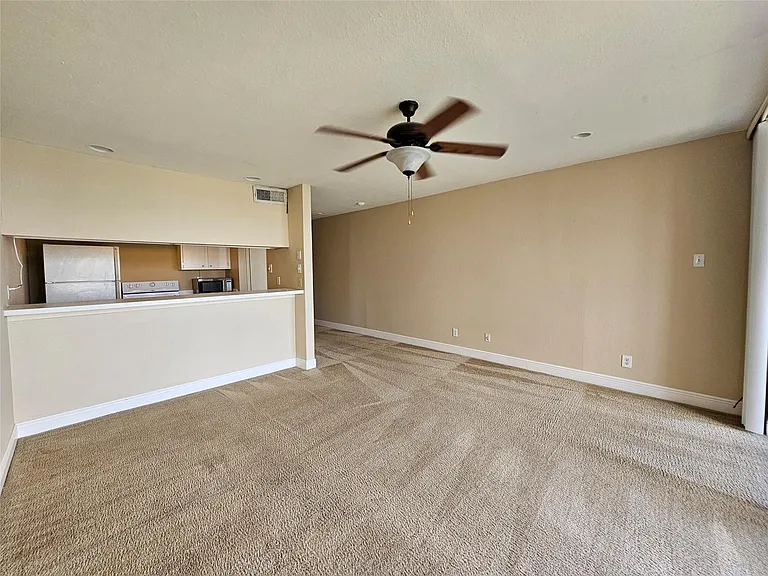 12600 Melville Dr #321B — Photo 19