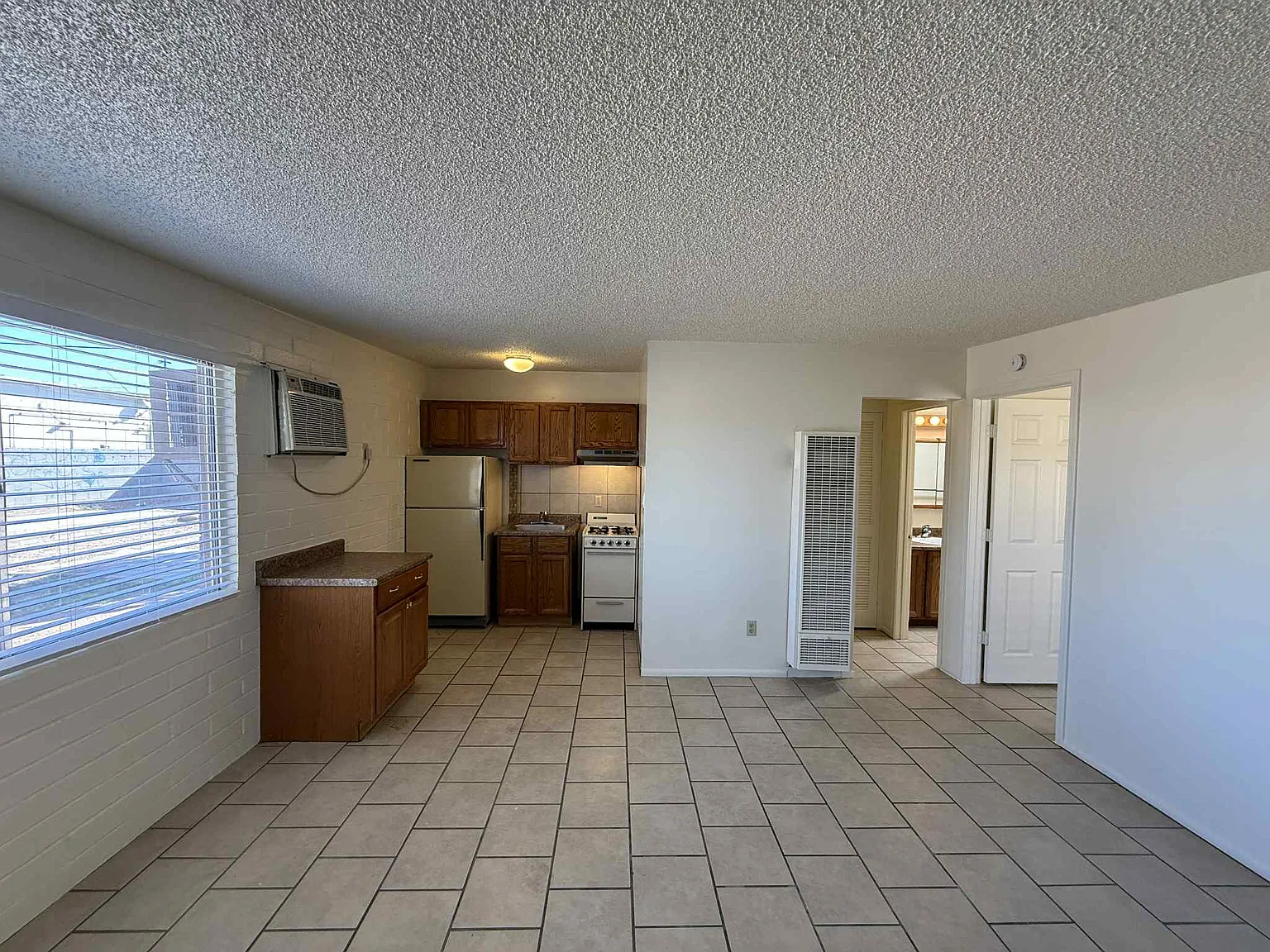 1 bed, 500 sqft, $595 — Photo 4