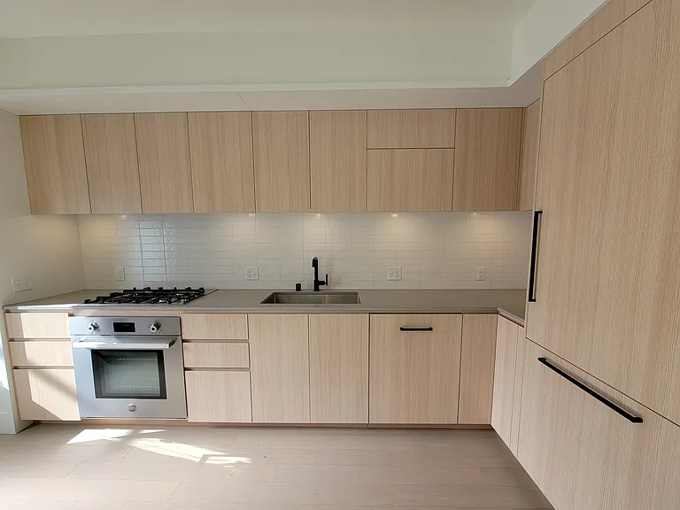 950 Tennessee St #106 — Photo 3