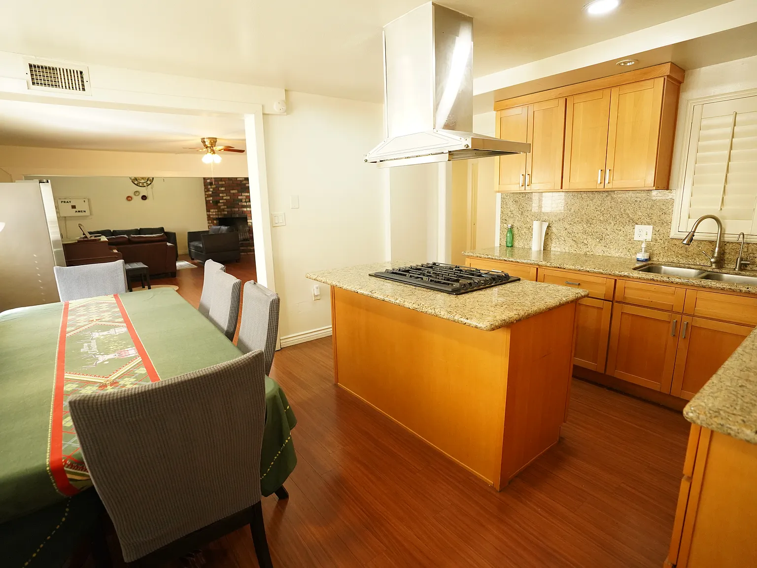 5 bed, 1800 sqft, $5,500 — Photo 4