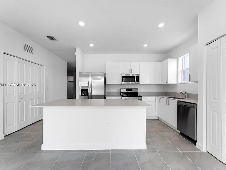 2960 SE 23rd Ave — Photo 8