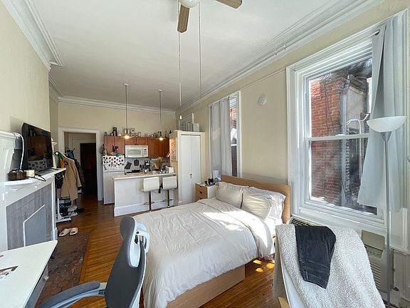 5th image of 128 S 22nd St APT 2R