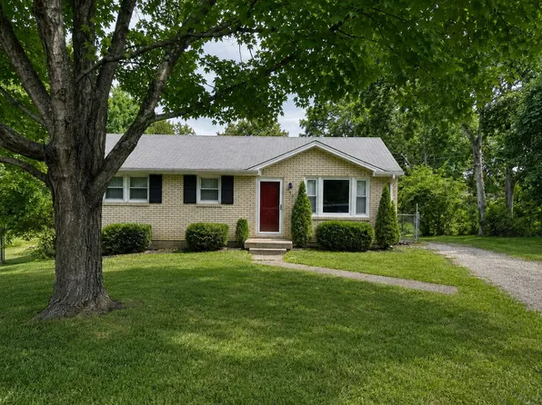 206 Paddock Rd, Clarksville, TN 37043