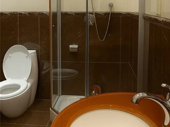 2240 East 26th Street image 15 of 20