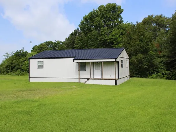 136 Neighbors St, De Kalb, TX 75559