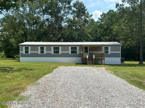19320 Eldridge Dr, Saucier, MS 39574